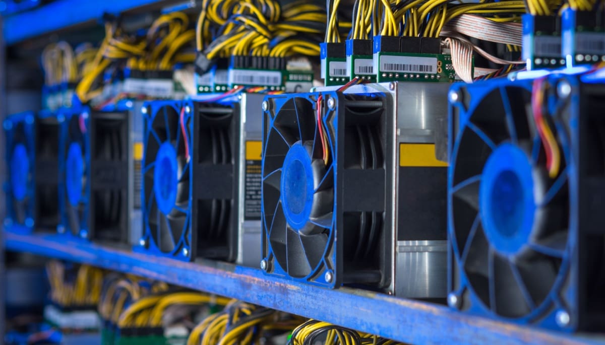Bitcoin-Miner am Rande des Abgrunds: Crash macht 19 von 25 Maschinen unrentabel