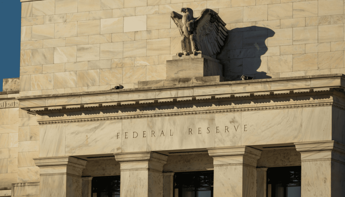 Bitcoin unter Druck: Kann die Federal Reserve den Kurs im Jahr 2024 retten?